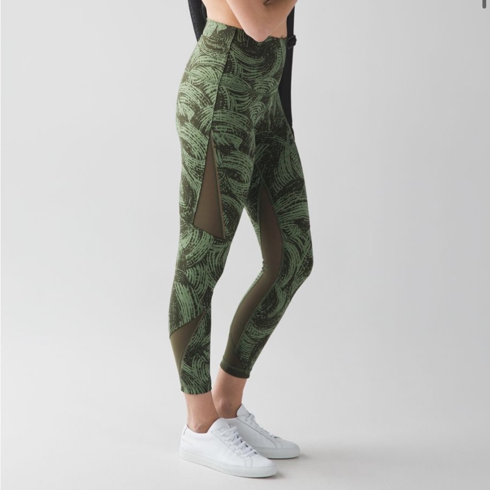 Lululemon Women’s 6 Leggings Highest Times Mini Wavy Desert Olive Fatigue Green